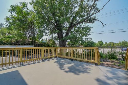 654 Johnson St, Gary IN  46402-2139 exterior