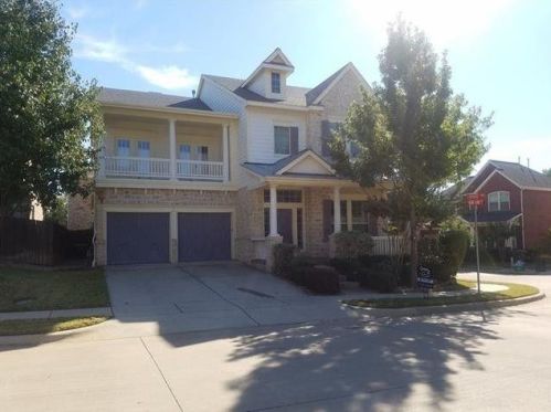 2200 Bear Lake Dr, Euless TX  76039-6057 exterior