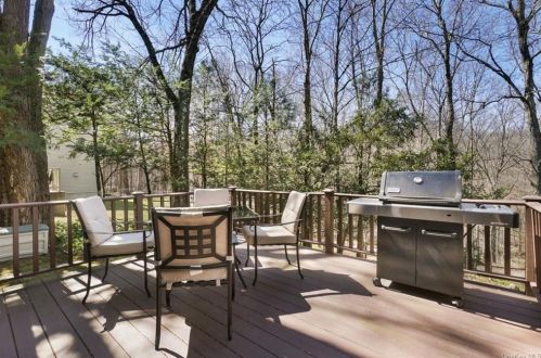 566 Westbrook Dr, Cortlandt Manor, NY 10567-1415