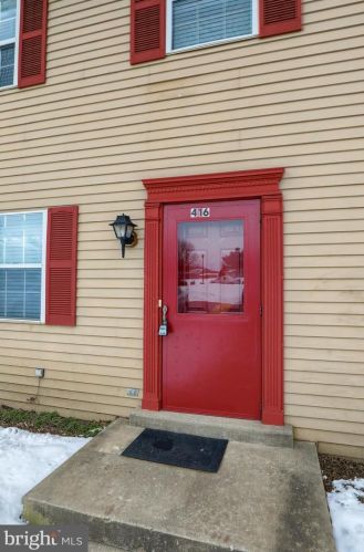 416 Dohner Dr, Lancaster, PA 17602-3372