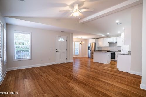 8 Wateree Ct, Beaufort SC  29902-3332 exterior