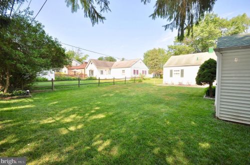 823 Willow St, Southampton PA  18966-3431 exterior