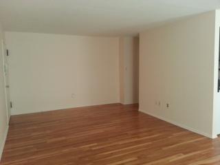 79 Stonehurst Blvd, East Freehold NJ  07728-5724 exterior