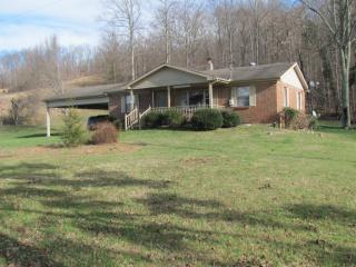 1420 Columbia Hill Rd, Monterey, TN 38574-5438