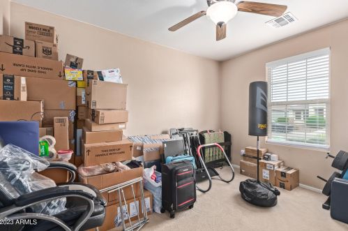 967 Leslie Ave, San Tan Valley AZ  85140-4439 exterior