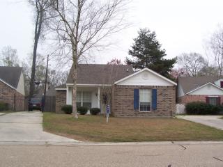 16351 Crystalwood Cir, Baton Rouge LA  70817-6558 exterior