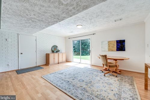 328 River Bend Rd, Great Falls VA  22066-4140 exterior