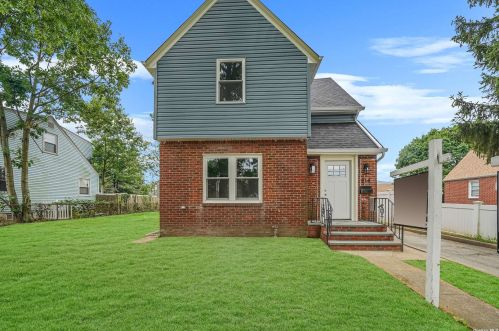 214 Lehrer Ave, Floral Park, NY 11003-3024