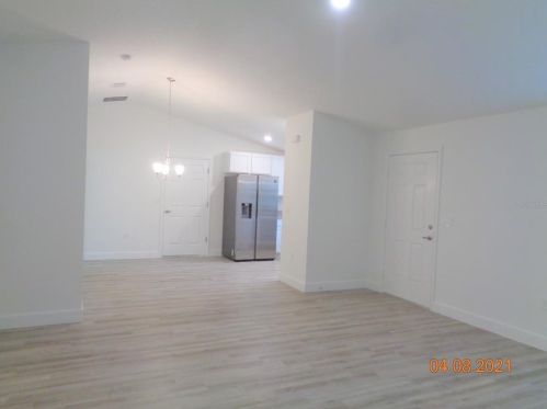 1630 12th St, Orange City, FL 32763-3254