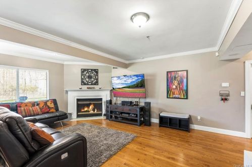 20 Stratford Rd, White Plains NY  10603-2827 exterior