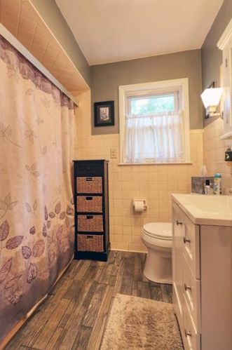 144 Addis Ave, Beaver Falls PA  15010-1016 exterior