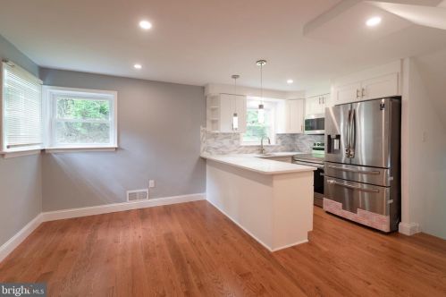 15 Cedar Hollow Rd, Paoli PA  19301-1739 exterior