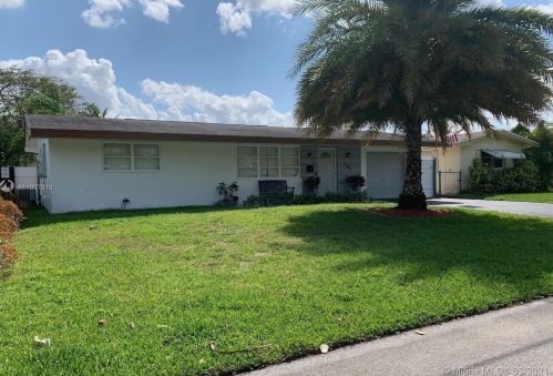 7790 14th St, Hollywood, FL 33024-5223