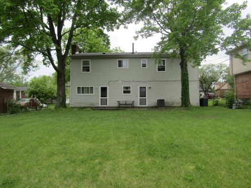 572 Bessinger Dr, Cincinnati, OH 45240-3955