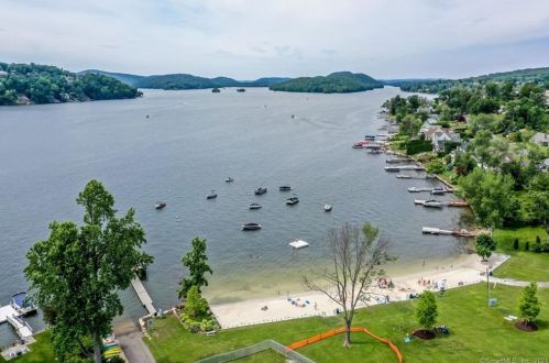 13 Clearview Dr, Brookfield Center CT  06804-1407 exterior