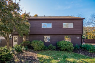 10 Trolley Cir, Milford, CT 06460-5965