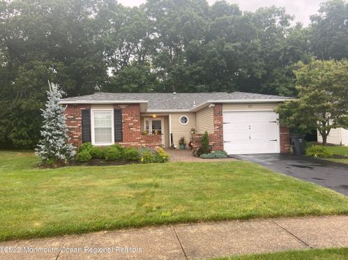 97 Greenbriar Blvd, Bricktown, NJ 08724-2062
