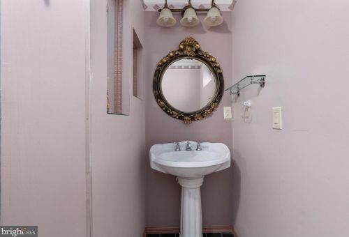 2409 Little River Rd, Haymarket VA  20169-1205 exterior