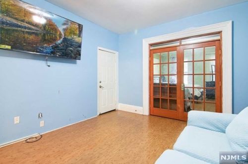 162 Summer Ave, Newark NJ  07104-2614 exterior