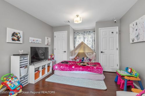 288 Essex Dr, Bricktown NJ  08723-6527 exterior