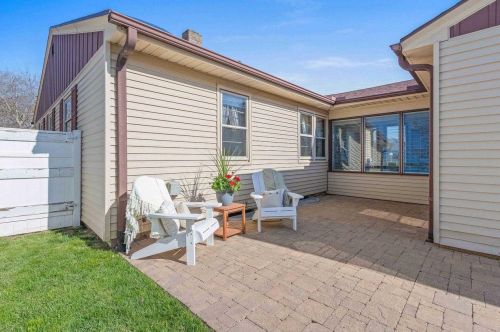 1138 Thrush St, Green Bay WI  54303-4336 exterior