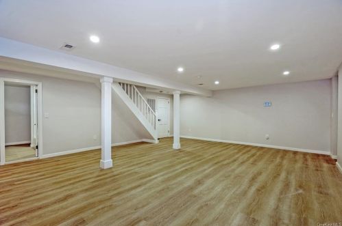 15 Thelma Pl, White Plains NY  10605-3808 exterior