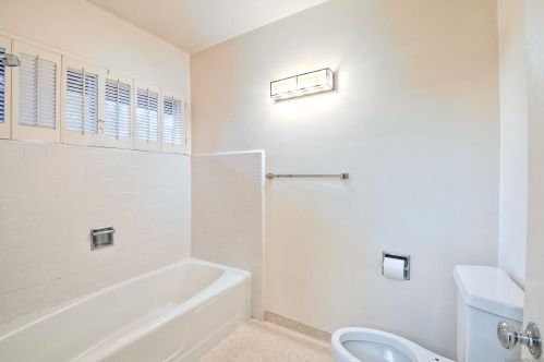 2980 Nichols St, San Diego CA  92106-3425 exterior