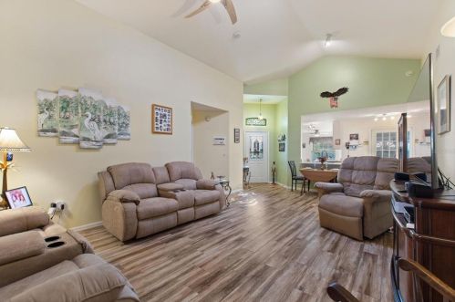 117 Ridge View Dr, Davenport, FL 33837-5562