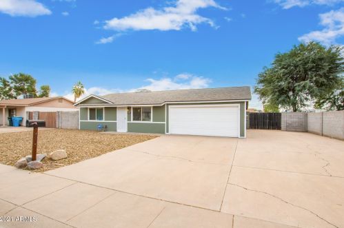 4045 Crocus Dr, Phoenix, AZ 85032-5417