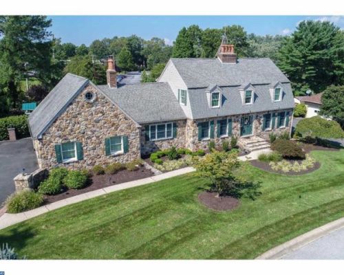 2701 Charles Pl, Wilmington, DE 19808-2241