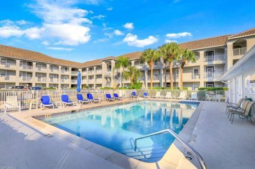 519 Roma Ct, Naples FL  34110-6457 exterior