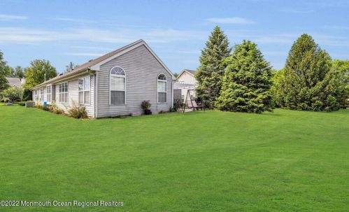 26 Casco Ct, Lakewood NJ  08701-5779 exterior