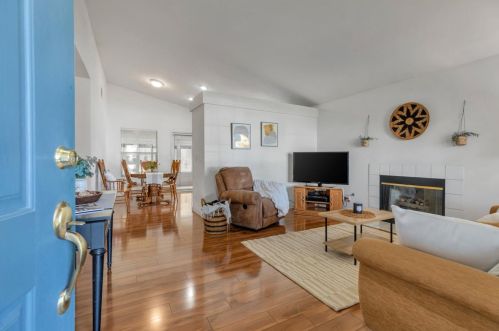 631 Talbot Dr, Hollister CA  95023-5637 exterior