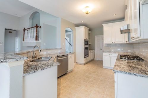 1405 Glen Hollow Ln, Lewisville TX  75028-3870 exterior
