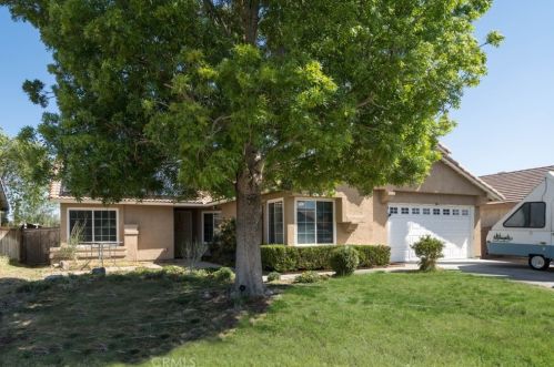 14230 La Mirada St, Victorville, CA 92392-5415