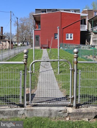 622 Lehman St, Lebanon PA  17046-3644 exterior