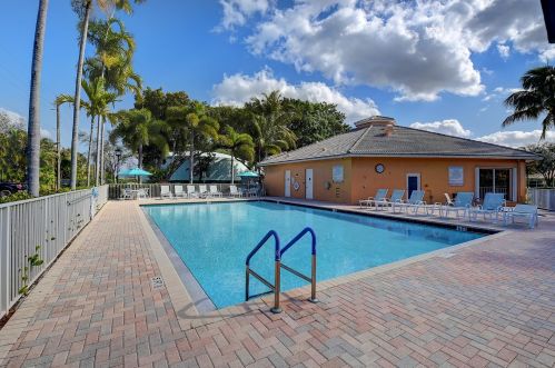 2464 Coral Trace Pl, Delray Beach FL  33445-3425 exterior