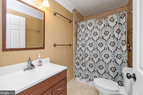 1788 Dellinger Gap Rd, Edinburg VA  22824-2503 exterior