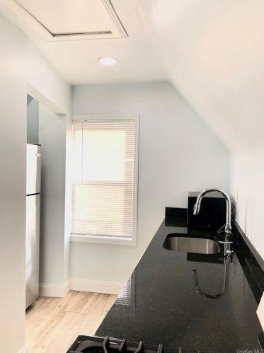 16 9th Ave, Mount Vernon NY  10550-6106 exterior