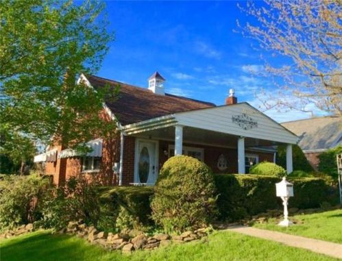 400 Mary St, Jeannette, PA 15644-2543