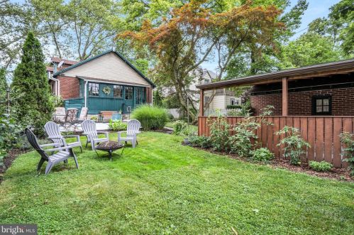 125 Parker St, Carlisle PA  17013-2821 exterior