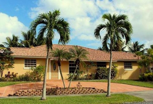 402 5th St, Dania Beach, FL 33004-4721
