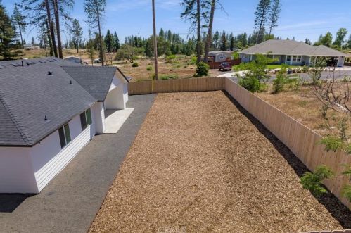 6081 Maxwood Dr, Paradise CA  95969-4348 exterior