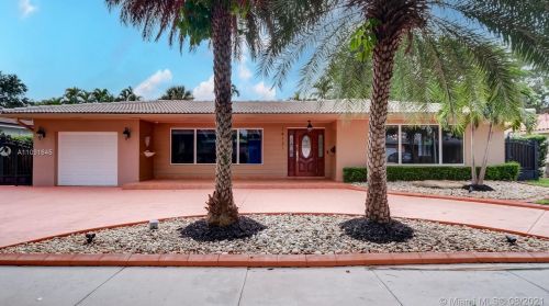 14121 Cypress Ct, Hialeah, FL 33014-2954