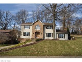 5353 Swepstone St, Canton, OH 44708-3256