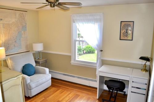 31 Crest Ave, Lincoln RI  02865-3024 exterior