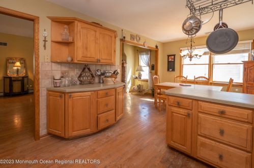 4 Fletcher Pl, Island Heights NJ  08732-7748 exterior