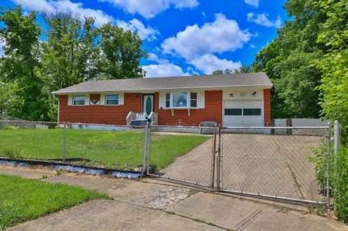 4711 Galaxy Ln, Cincinnati, OH 45244-1300