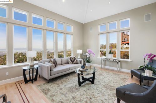 11064 Broadway Ter, Oakland, CA 94611-1954