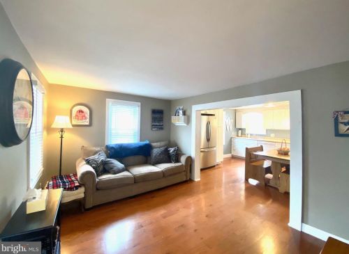 412 Washington Ave, Downingtown PA  19335-2708 exterior